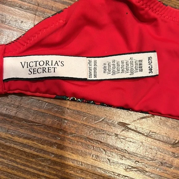 Victoria’s Secret T-shirt push up full coverage bra 34C - Picture 2 of 4